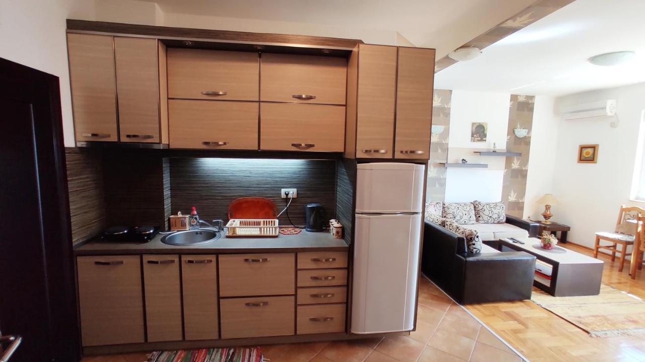 Rakocevic Apartments Petrovac Exteriör bild