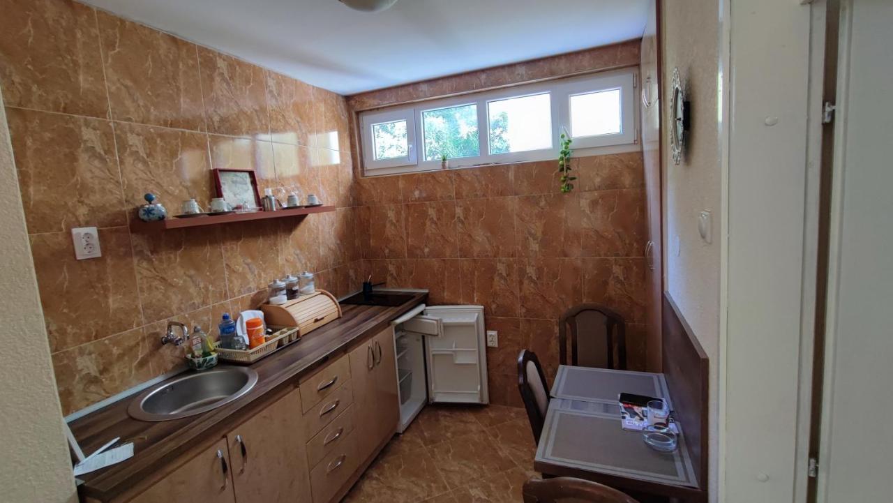 Rakocevic Apartments Petrovac Exteriör bild